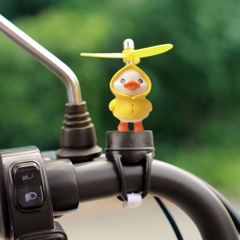 Lindo molino de viento bicicleta bicicleta eléctrica decoración de motocicleta patito decoración de coche celebridad de Internet animal de dibujos animados