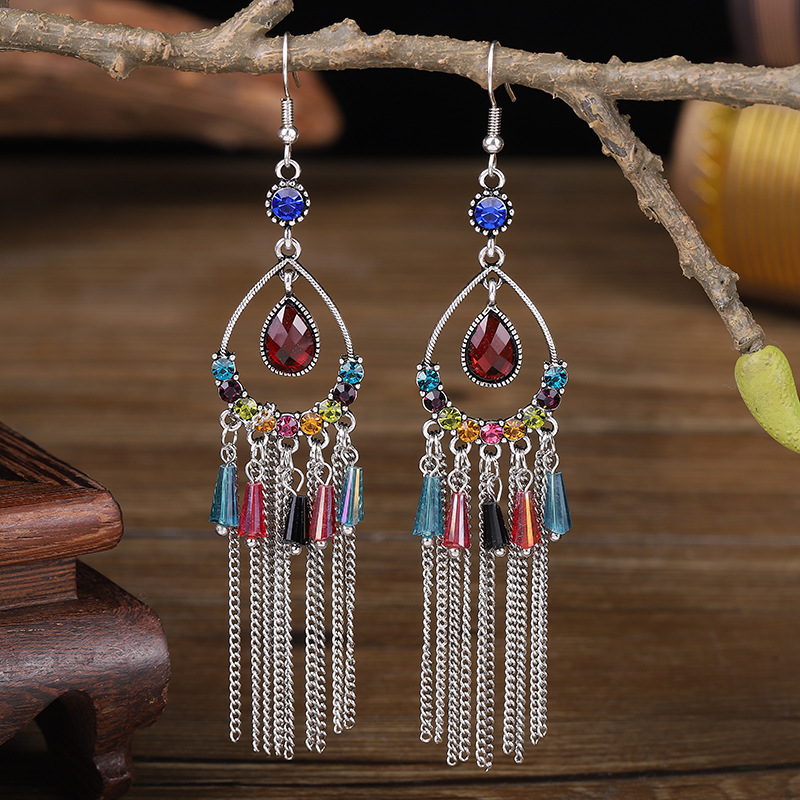 New Creative Drop-shaped Hollow Long Tassel Chinese Style Diamond Earrings display picture 1