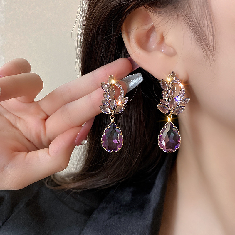 Holiday, Banquet, Bar Occasion Copper Material 1 Pair Glam Luxurious Lady Flower Butterfly Copper Inlay Zircon Drop Earrings