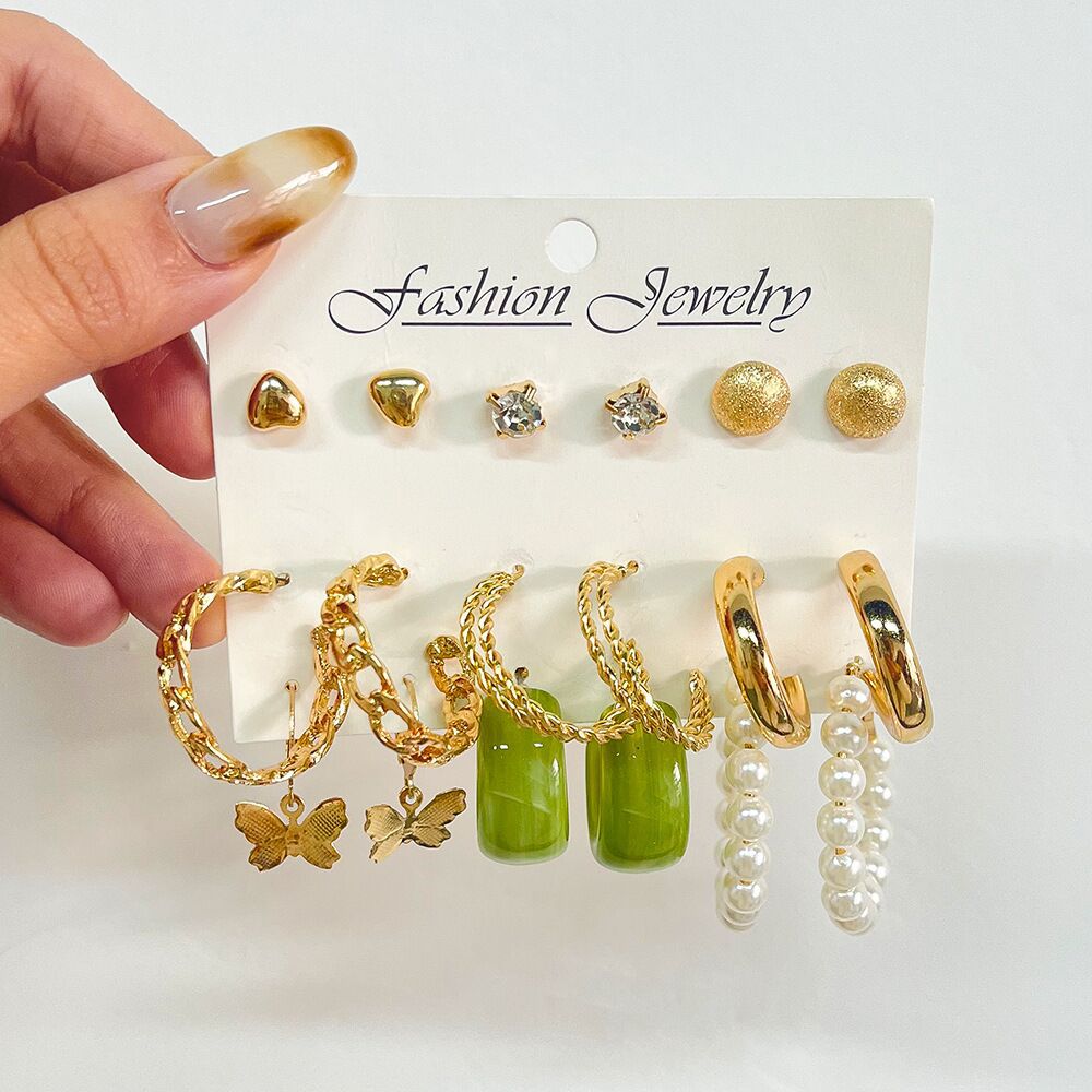 Simple Style Geometric Alloy Resin Inlay Artificial Pearls Rhinestones Women's Hoop Earrings 1 Set display picture 3