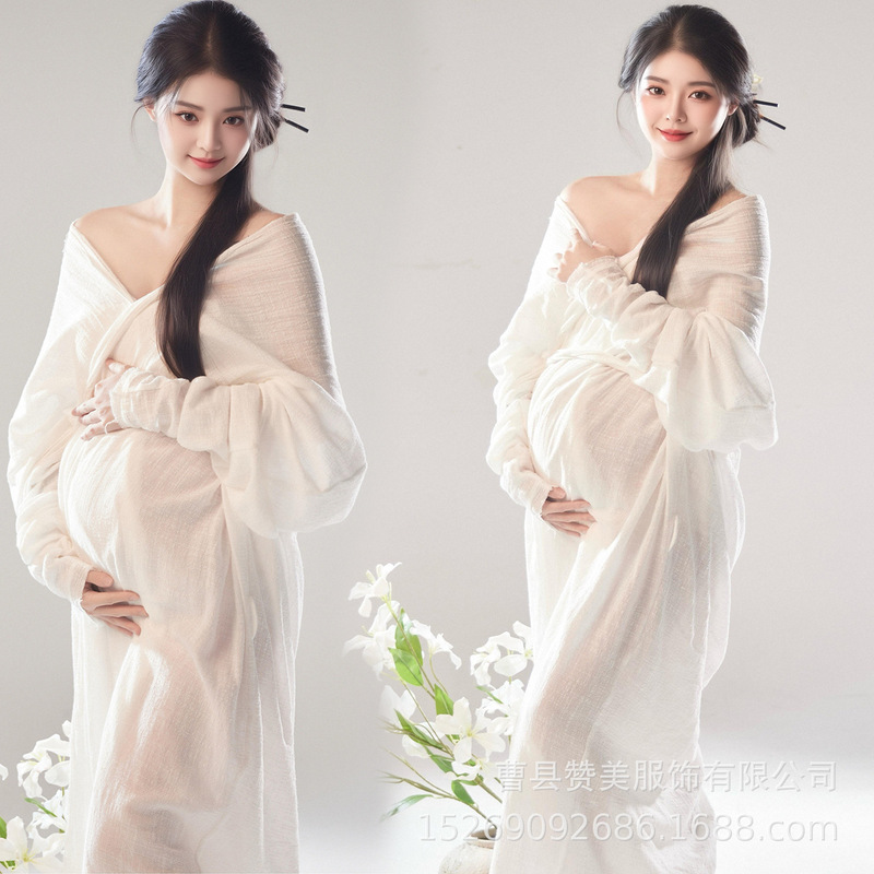 New summer maternity photo shoot outfits for photo studios, French vintage aesthetic style, creating an atmospheric vibe for expectant mothers to take photos at home New summer maternity photo shoot outfits for photo studios, French vintage aesthetic style, creating an atmospheric vibe for expectant mothers to take photos at home