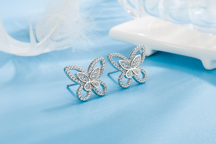 Elegant Butterfly Copper Polishing Plating Inlay Zircon Ear Studs 1 Pair