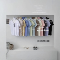 Egg.unique夏限定怠惰な風tと頭花の女性vネック半袖tシャツの女性がゆったりしています。