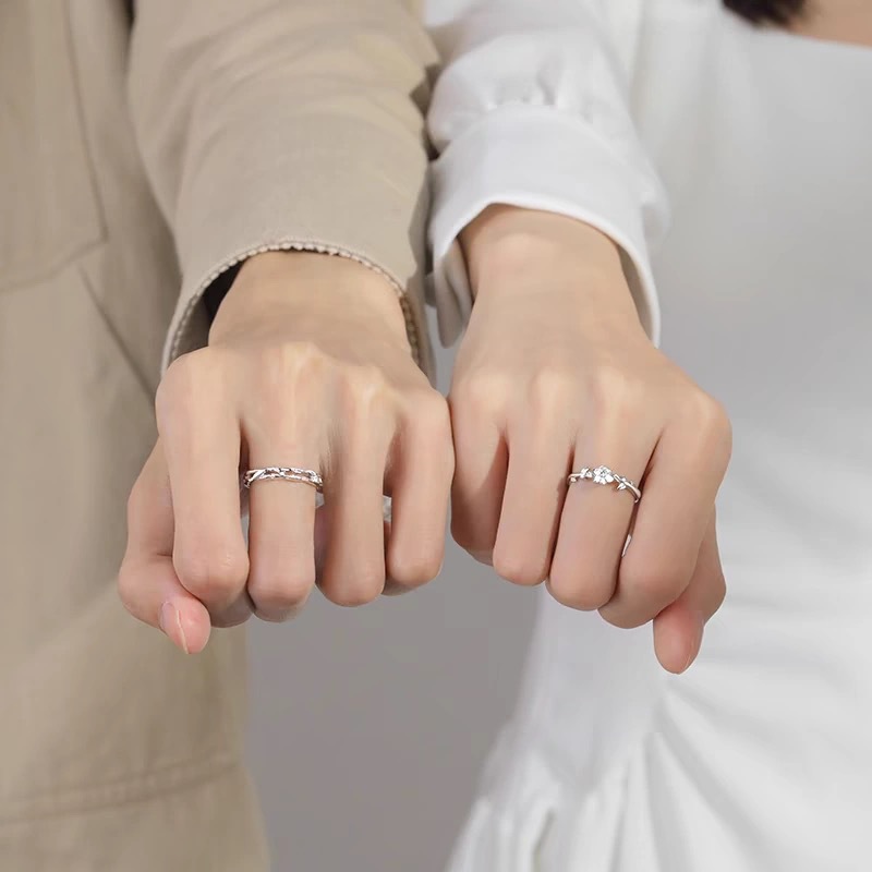 Gardenia-Paarringe für Damen und Herren, exklusives Design, graviert – das perfekte Geschenk zum Jahrestag, Geburtstag oder Valentinstag._voghion.com