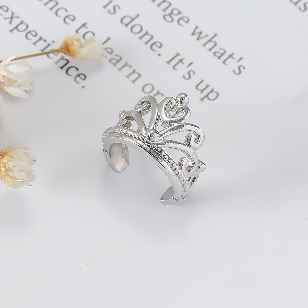 Nuevo estilo coreano corona en forma de U clip para la oreja sin orejas perforadas joyería para la oreja de mujer en forma de corazón clip indoloro en forma de corazón hebilla para la oreja sin agujeros