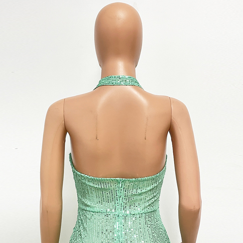 Cocktailjurk voor dames met split pailletten en halterstijl_voghion.com