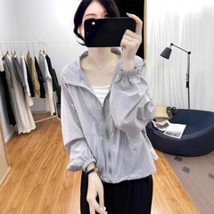 夏の薄い帽子のゆったりした日焼け止め服女性2025韓国系紫外線防止上着日焼け止めカーディガン
