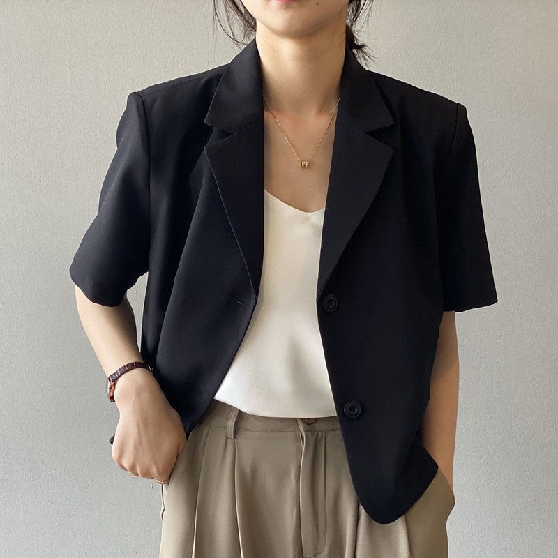 2026 Summer Thin Fashion Short-Sleeve Blazer for Women, New Korean Style, Drapey Short Casual Blazer Top 2026 Summer Thin Fashion Short-Sleeve Blazer for Women, New Korean Style, Drapey Short Casual Blazer Top