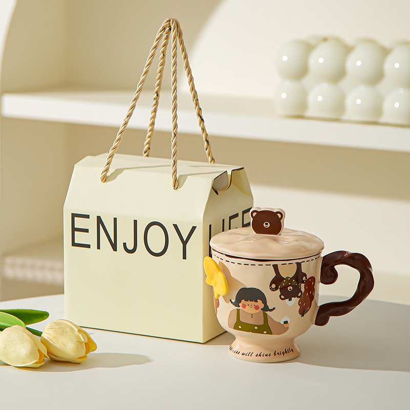 Retro chica taza de pie alto caja de regalo mariposa alta sensación de taza de cerámica con tapa de regalo de cumpleaños de chicas