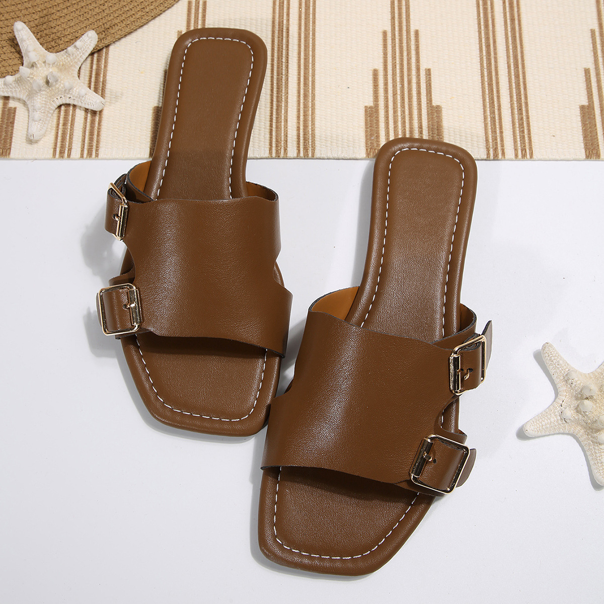 Women's Plus Size Flat Buckle Beach Sandals Summer New Style European American Square Toe Strappy Sandals Size 43_voghion.com