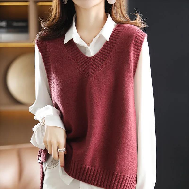 Stacked vest knitted vest women's sweater Spring and Autumn new waistcoat loose V-neck vest outer sleeveless top Stacked vest knitted vest women's sweater Spring and Autumn new waistcoat loose V-neck vest outer sleeveless top