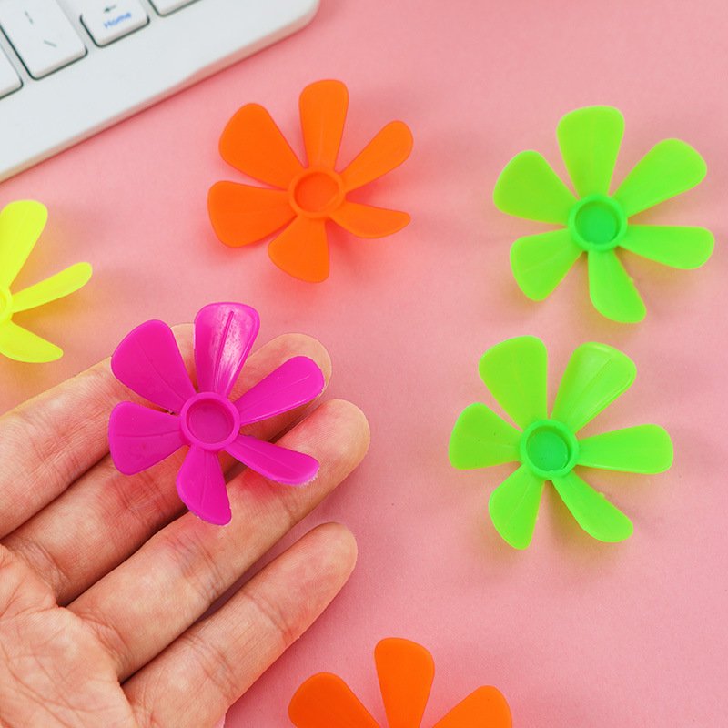 Nuevo puzzles infantiles transfronterizos pequeños juguetes boca soplado pequeño giroscopio tiendas pequeños regalos al por mayor