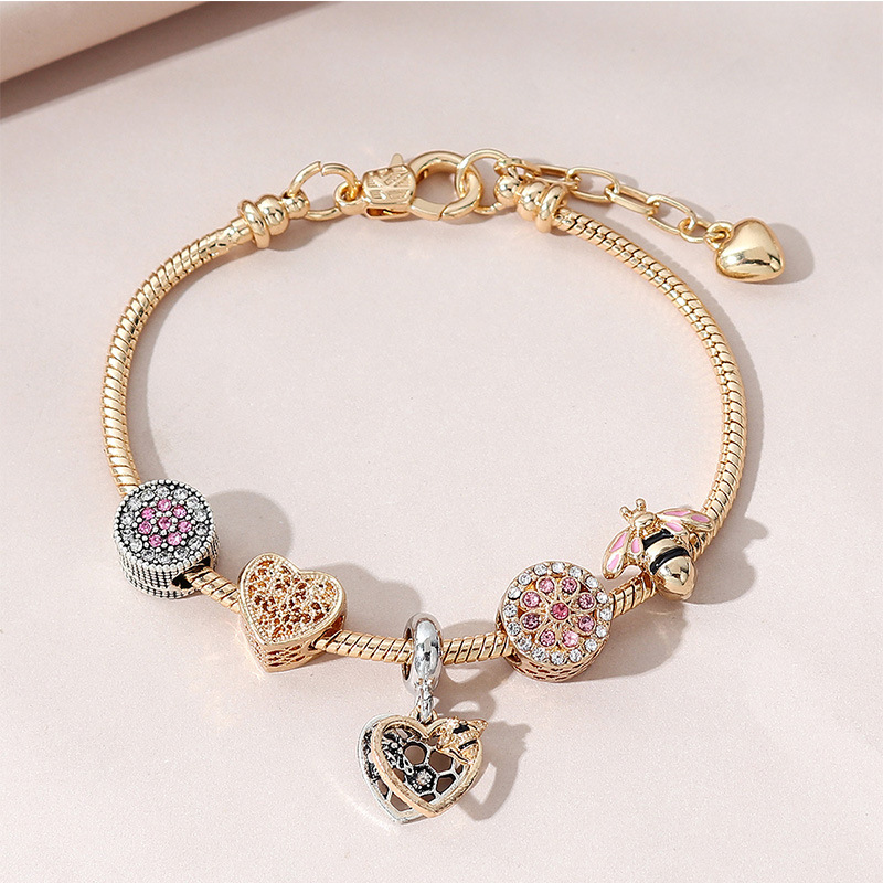 Panjia pulsera Dora DIY cuentas transfronterizas abejas goteando aceite redondo aleación de diamante adhesivo brazalete colgante en forma de corazón