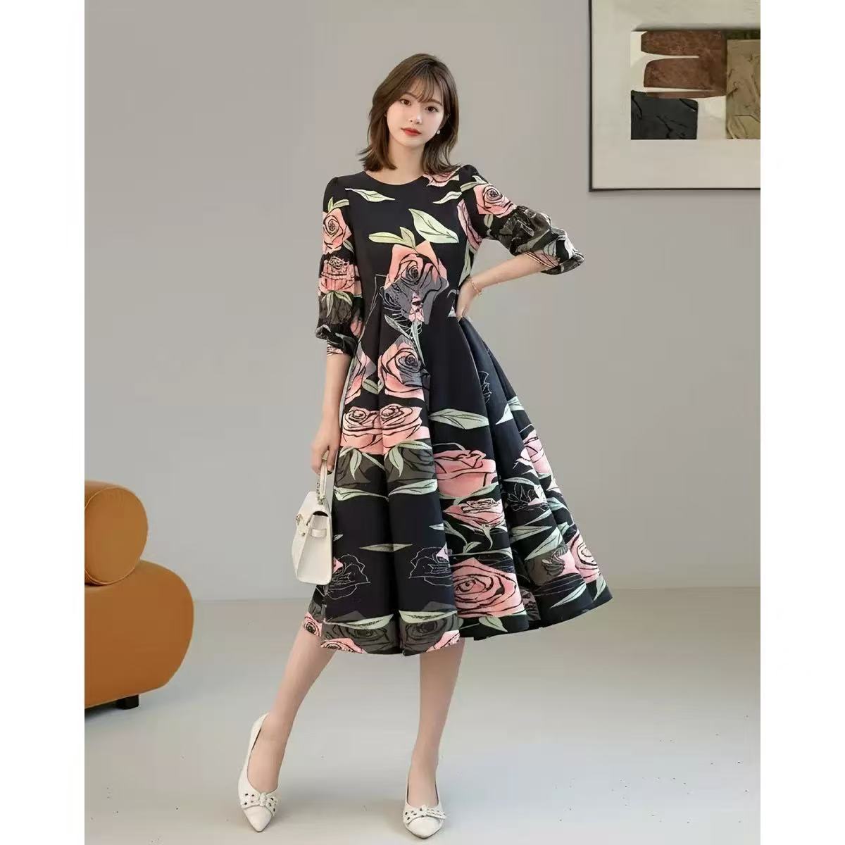 Miyaki's new popular printed pleated dress for women with three-quarter sleeves and a large hem, loose-fitting pleated dress