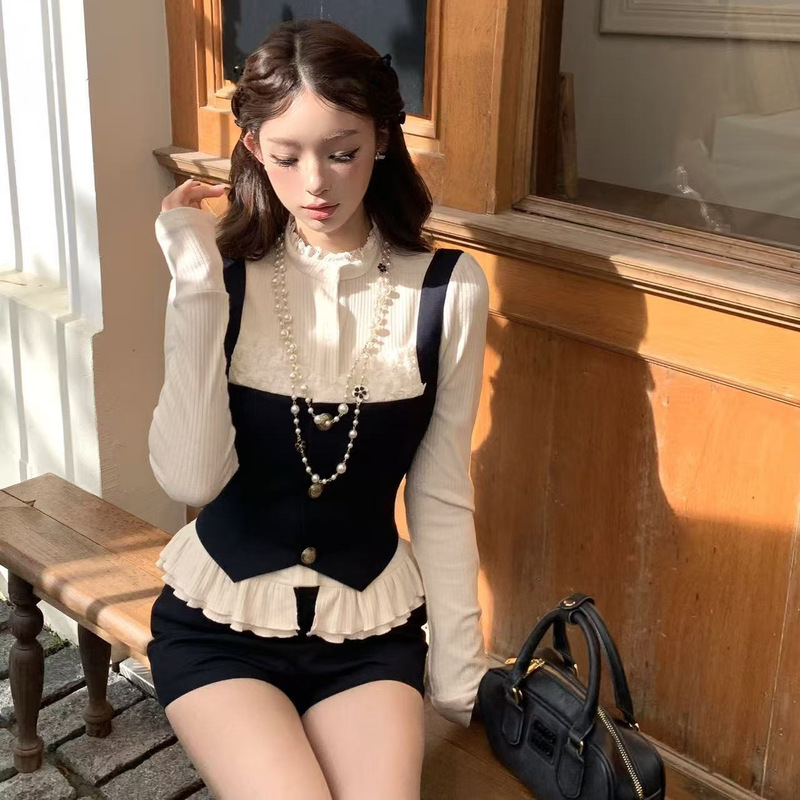 Two Daffodils British Knight Knitted Shirt, Vest, Shorts Three-Piece Set, Ribbed Knitted Shirt Top with Waist-Cinching Design Two Daffodils British Knight Knitted Shirt, Vest, Shorts Three-Piece Set, Ribbed Knitted Shirt Top with Waist-Cinching Design