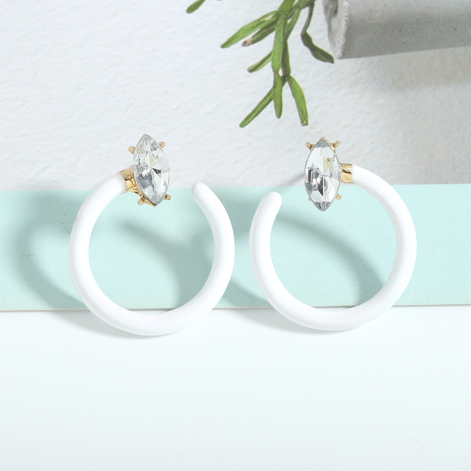 Wholesale Jewelry C-shaped Inlaid Diamond Earrings Nihaojewelry display picture 8