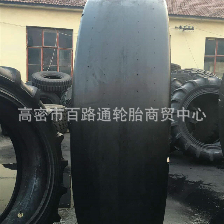 厂家直供1800-25 32层级港口正面吊轮胎1800-25光面铲运机轮胎