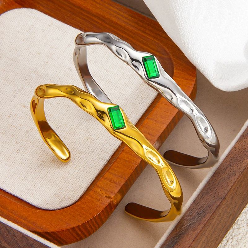 Браслет из emerald натурального камня, цепь из нержавеющей стали, европейский стиль, 18 карат, простой и элегантный дизайн, стиль легкой роскоши