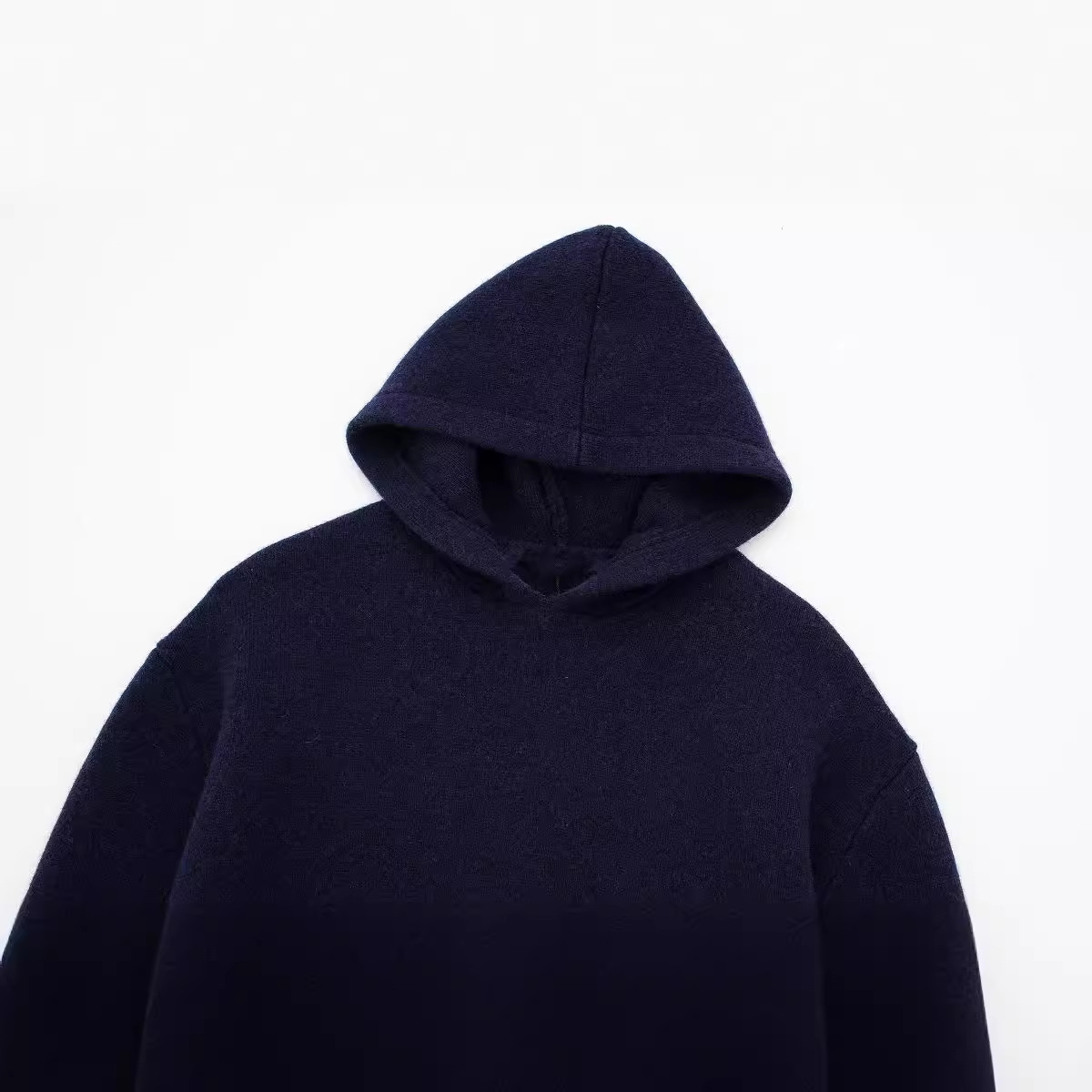 Felpa con cappuccio ampia in maglia di lana tinta unita, semplice e alla moda, nuova collezione autunnale da donna_voghion.com