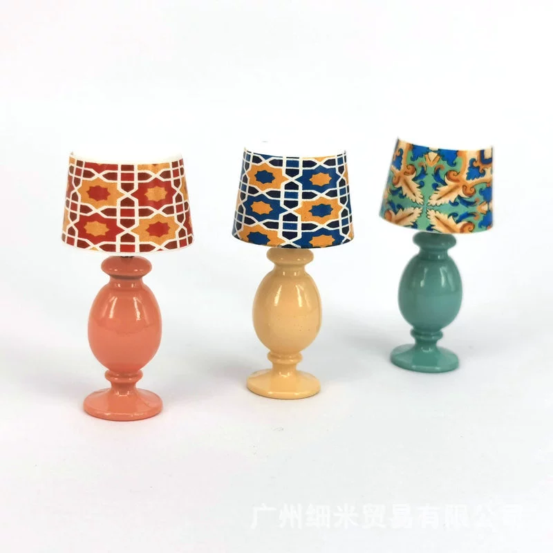 Микроминиатюрные аксессуары для комнаты кукольного дома [имитация средиземноморской настольной лампы] Мини-модель кабинета