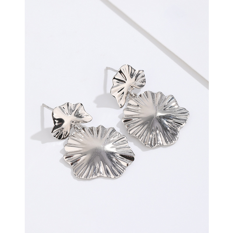 Pendientes de hoja de loto de alta calidad pendientes de diseño de nicho de plata esterlina 925 para mujer pendientes 2023 nuevos pendientes de temperamento de lujo ligero