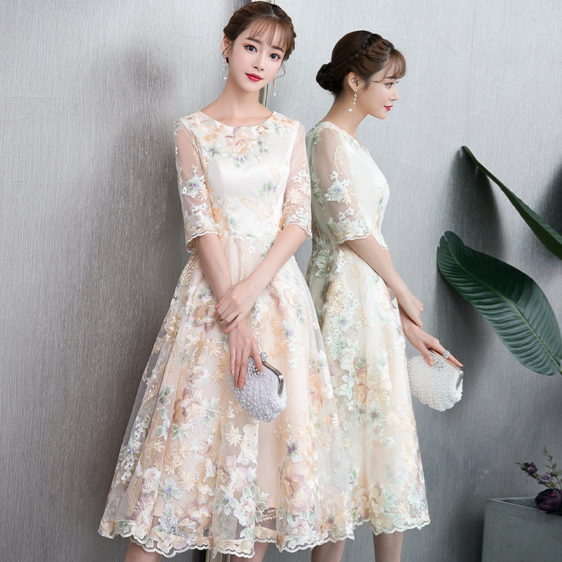 Short Evening Dress for Petite Women 2026 New Style Bridesmaid Dress Mid-Length Banquet Party Performance Host Dress Spring