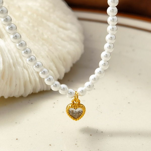 Retro brand necklace from pearl
