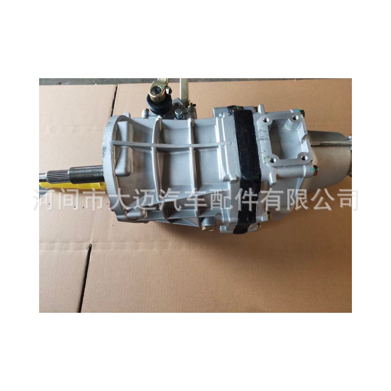 Hilux 33030-26010 Toyota 3L Diesel Transmission Is Compatible with All Models of Hiace Toyota Pickup Trucks/Light Commercial Vehicles