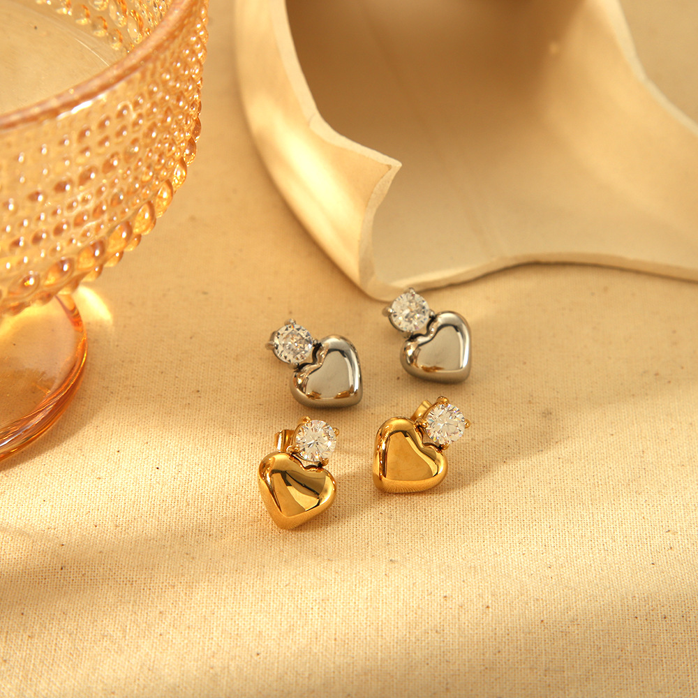 304 Stainless Steel Material 1 Pair Vintage Style Classic Style Heart Shape 304 Stainless Steel 18K Gold Plated Ear Studs