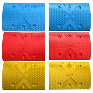 Manufacturer Supplies Colorfulful Speed Bumps, Red, Yellow and Blue Rubber Speed Bumps, Community Parking Garage Rubber and Plastic Speed Limit Buffer Belts
