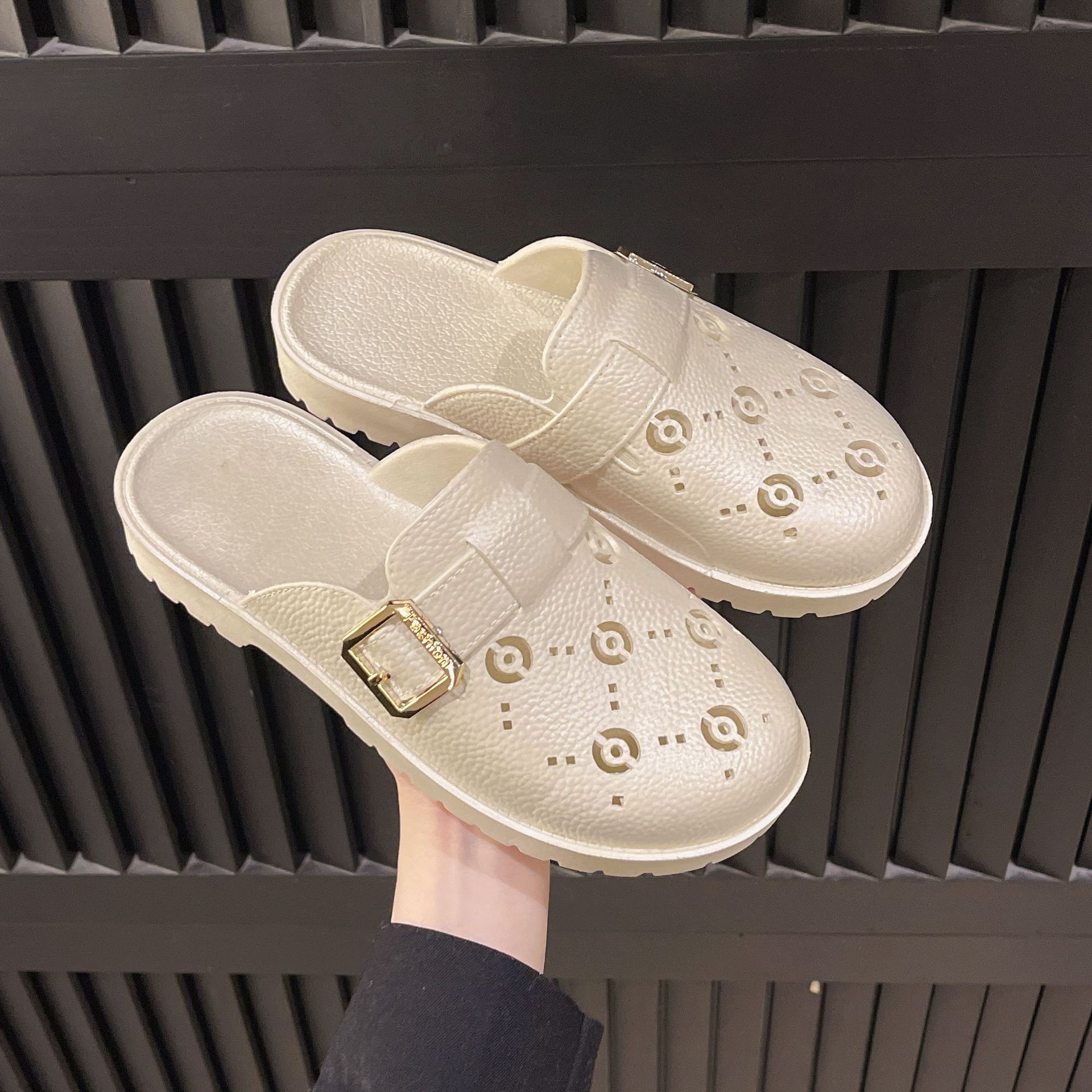 Women's Thick Soled Platform Summer Sandals Letter Perforated Couple Slippers Half Slippers_voghion.com