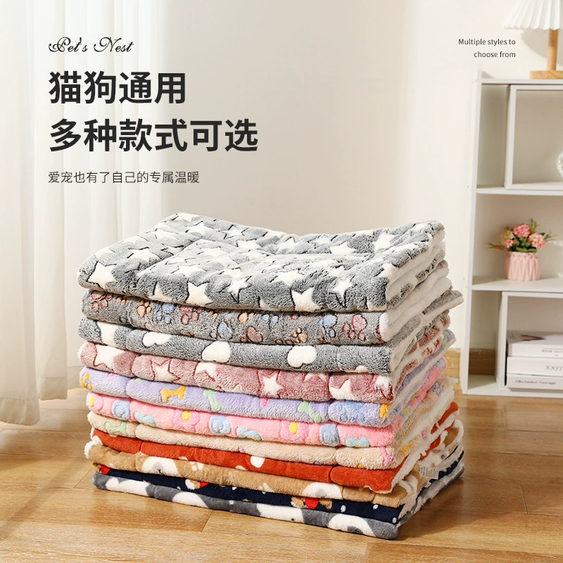 Популярные товары для домашних животных Amazon, осенне-зимний утолщенный большой коврик для домашних животных на флисовой подкладке, Универсальный Коврик для питомника Four Seasons