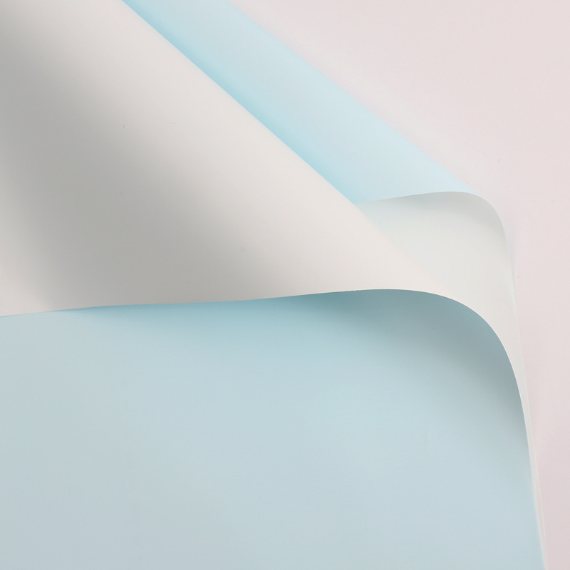 Papel de embalaje de flores de alta calidad al por mayor Papel Ouya impermeable de dos colores al por mayor Fabricante de papel de flores de bolsa de regalo hecho a mano creativo