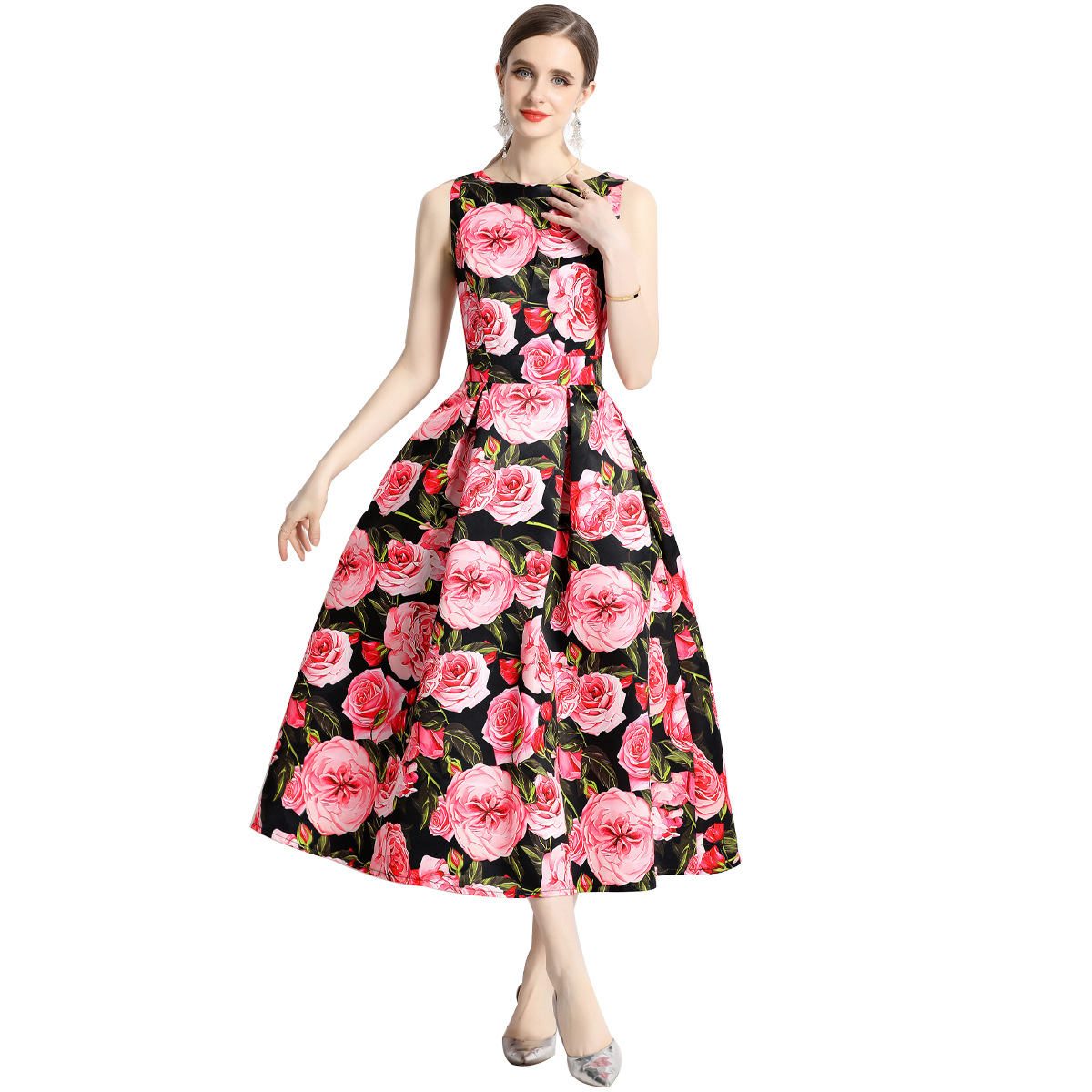 summer dress sleevless with a round collar