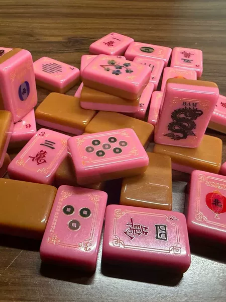 New American Mahjong Set, Customized Acrylic Creative Color Scheme, Party Entertainment Card Game Mahjong