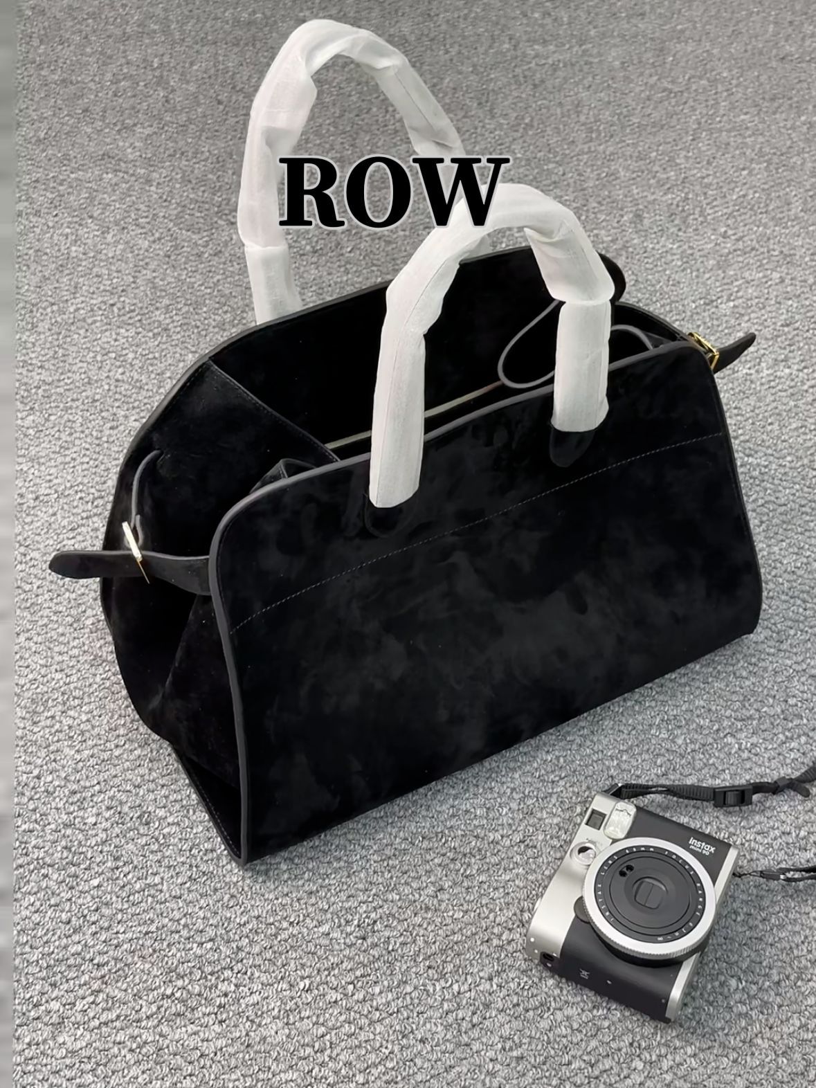 Cowhide matte black [gold buckle]]