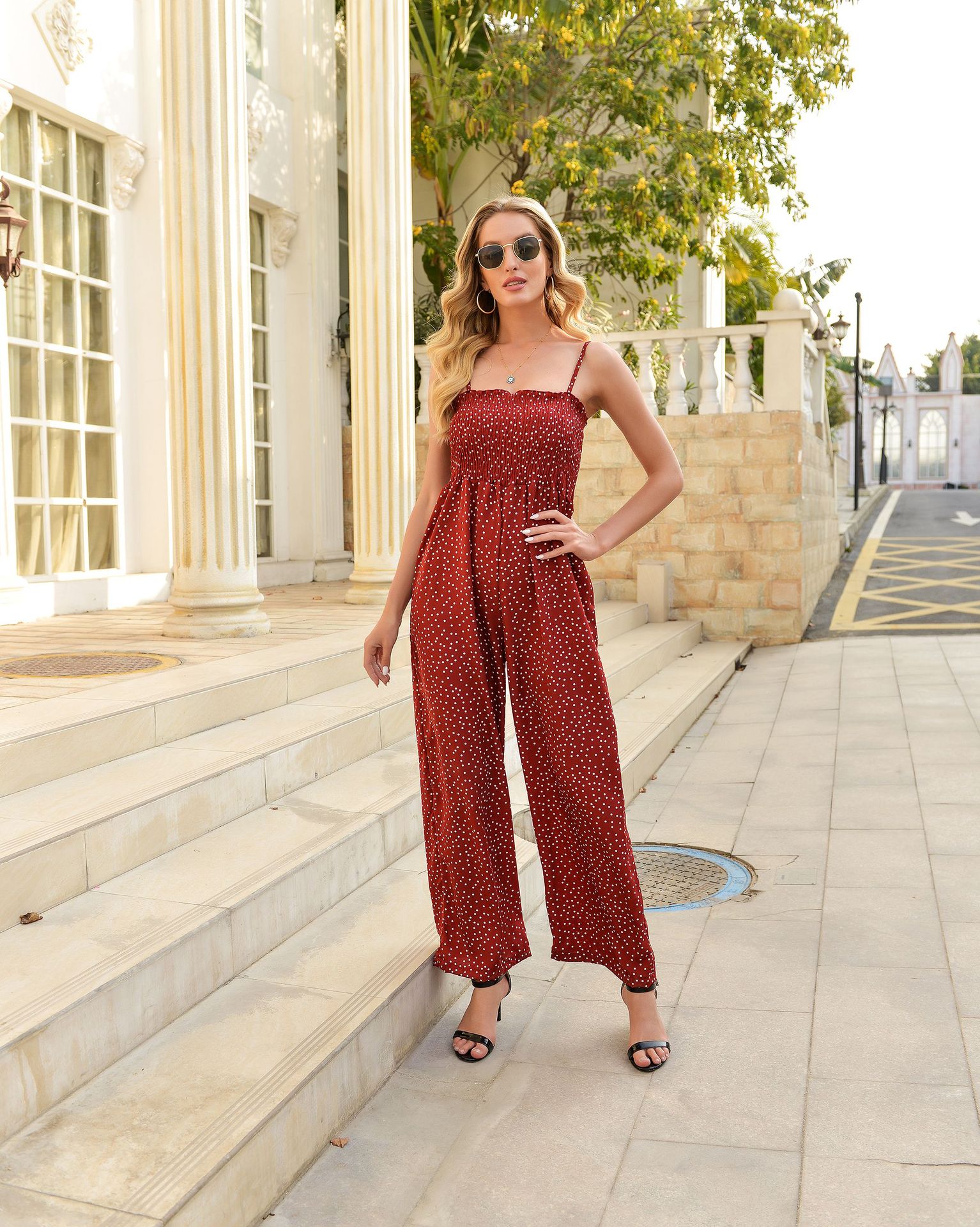 2023 estación independiente de Amazon europea y americana primavera y verano nuevas mujeres con estampado de lunares envuelto en el pecho Pantalones anchos sueltos de una pieza