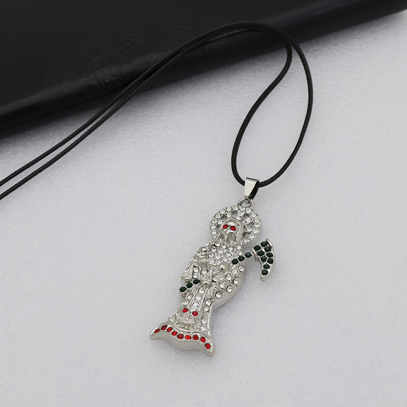 Fuentes transfronterizas de metal accesorios de joyería de diamantes completos llavero colgante collar colgante joyería de calavera de hoz creativa