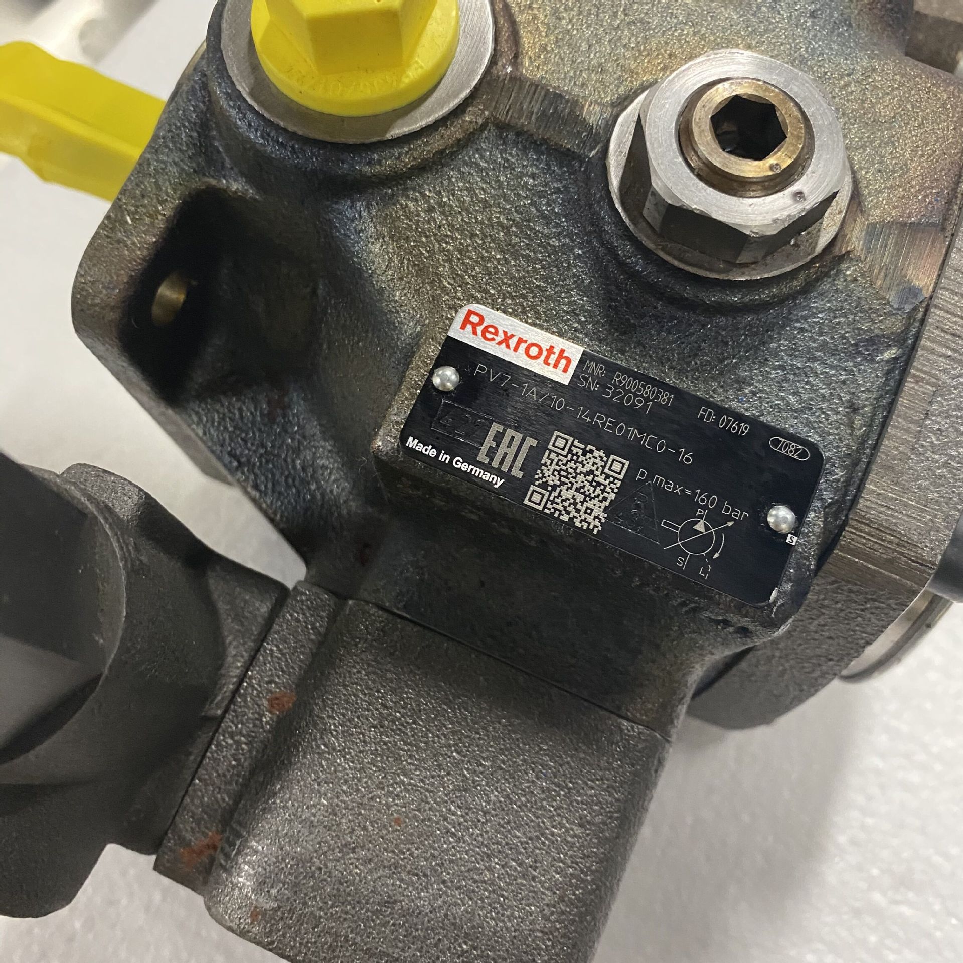 REXROTH力士乐柱塞泵 AE-A10VSO140D/31R-PPB12N00