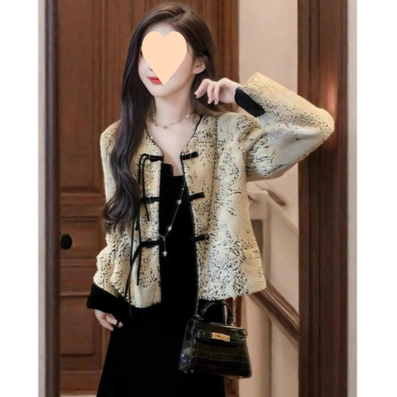 新しい中国風のショートコート女性のための 2025 春の新しいファッションサスペンダードレスハイエンドツーピースセット|undefined