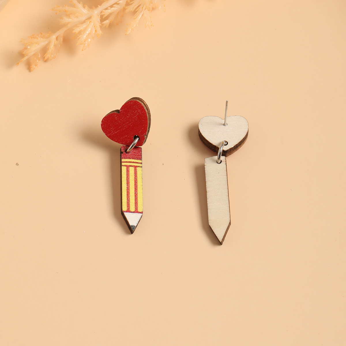1 Pair Classic Style Streetwear Geometric Heart Shape Wood Drop Earrings display picture 6
