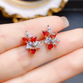 宝石手饰;宝石项饰;宝石耳饰