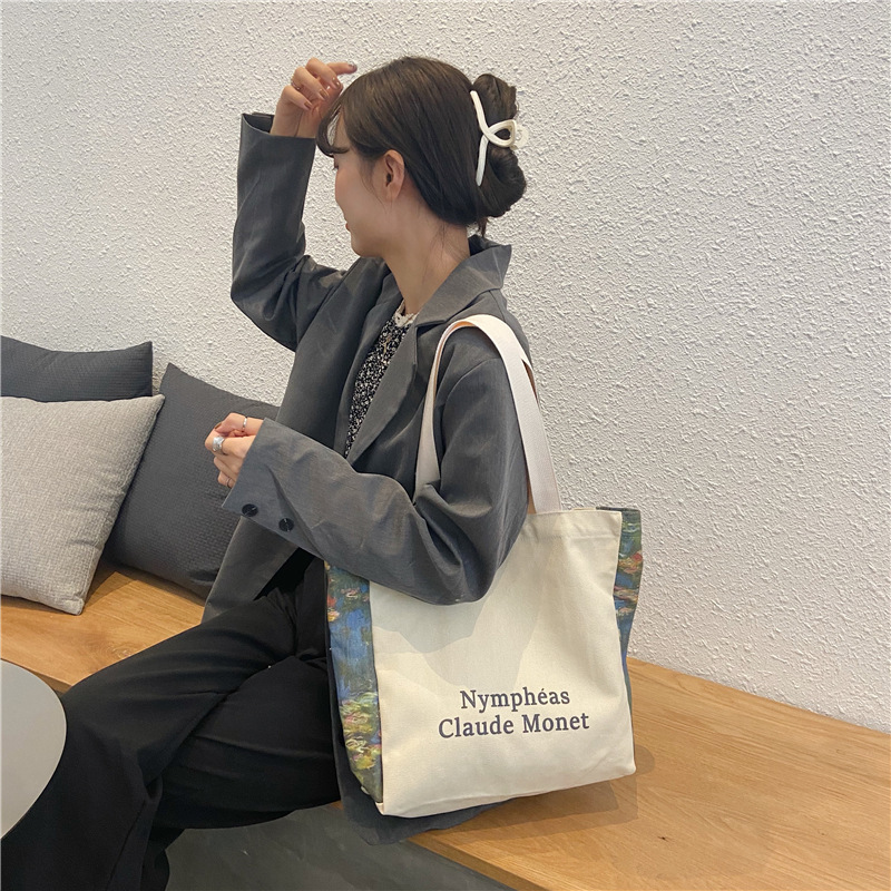 【 In Stock 】09251 Japanese-style simple design large-capacity student single-shoulder bag, Korean-style Instagram shopping bag Application Scenario