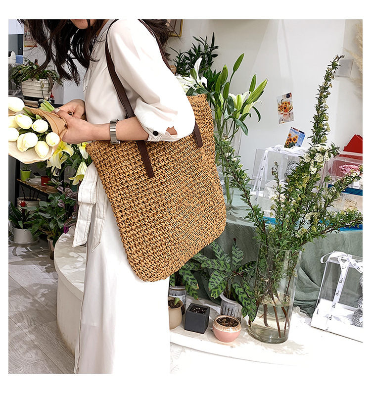 Large Capacity New Fashion Women Shoulder Straw Simple Tote Bag display picture 4