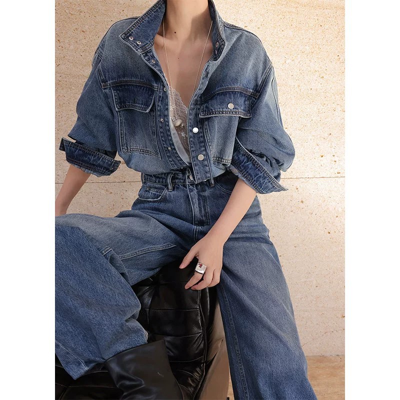 Hong Kong Style Washed and Distressed Denim Jumpsuit with a Turn-Down Collar, Slimming for Petite Figures, Cinched Waist, Loose Wide-Leg Floor-Length Pants