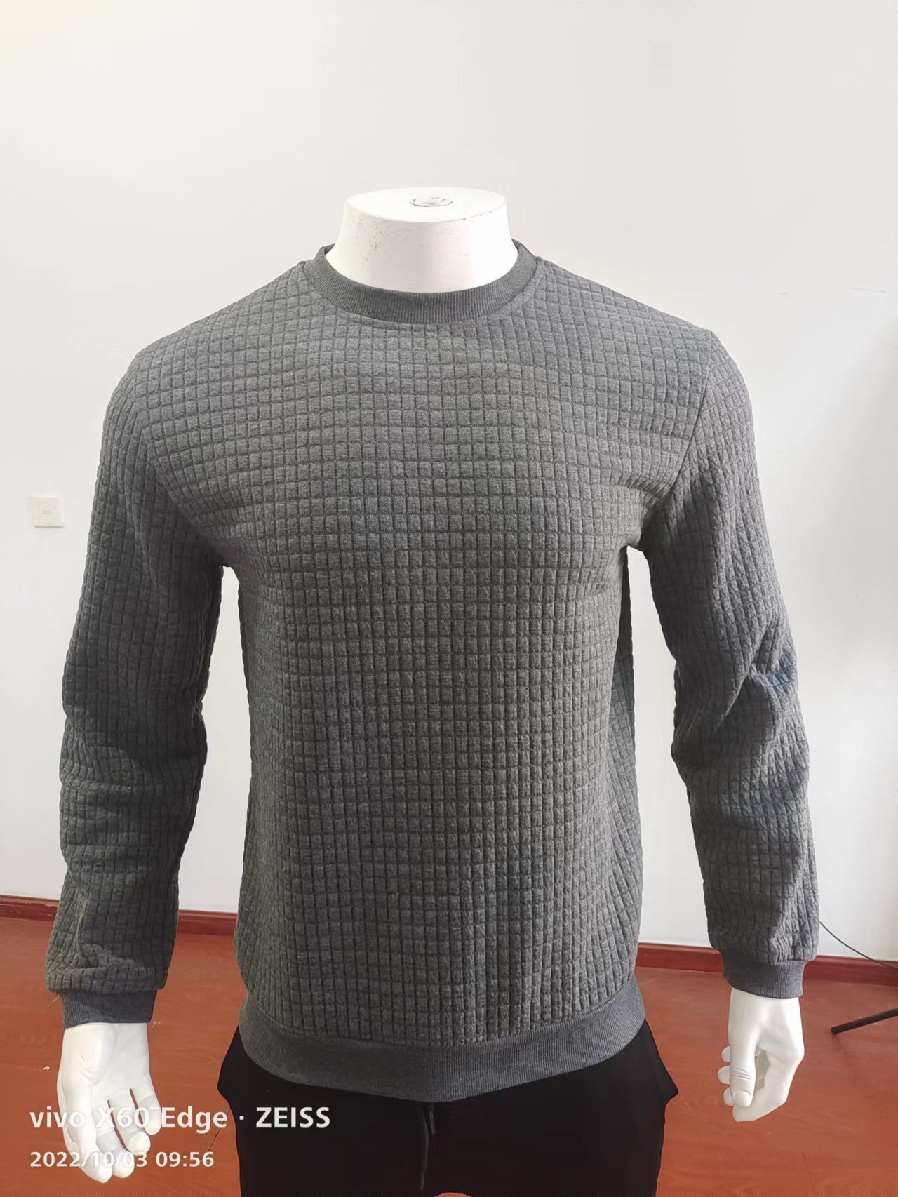 Long Sleeve Knitted T-shirt For Men Solid Colour Round Neck_voghion.com