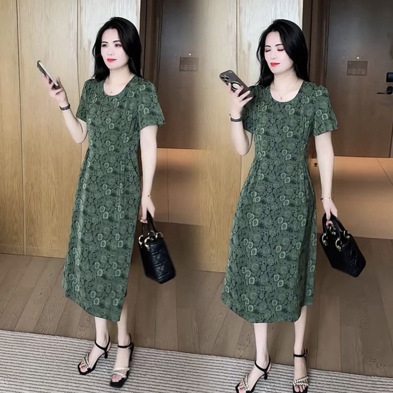 Middle-Aged and Elderly Women's Round-Neck Short-Sleeve Dress, Summer 2025 New Style, Slimming, High-End, Elegant, Drapey Mid-Length Dress for Moms