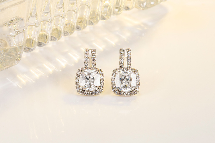 Fashion Geometric Copper Ear Studs Inlay Zircon Copper Earrings 1 Pair