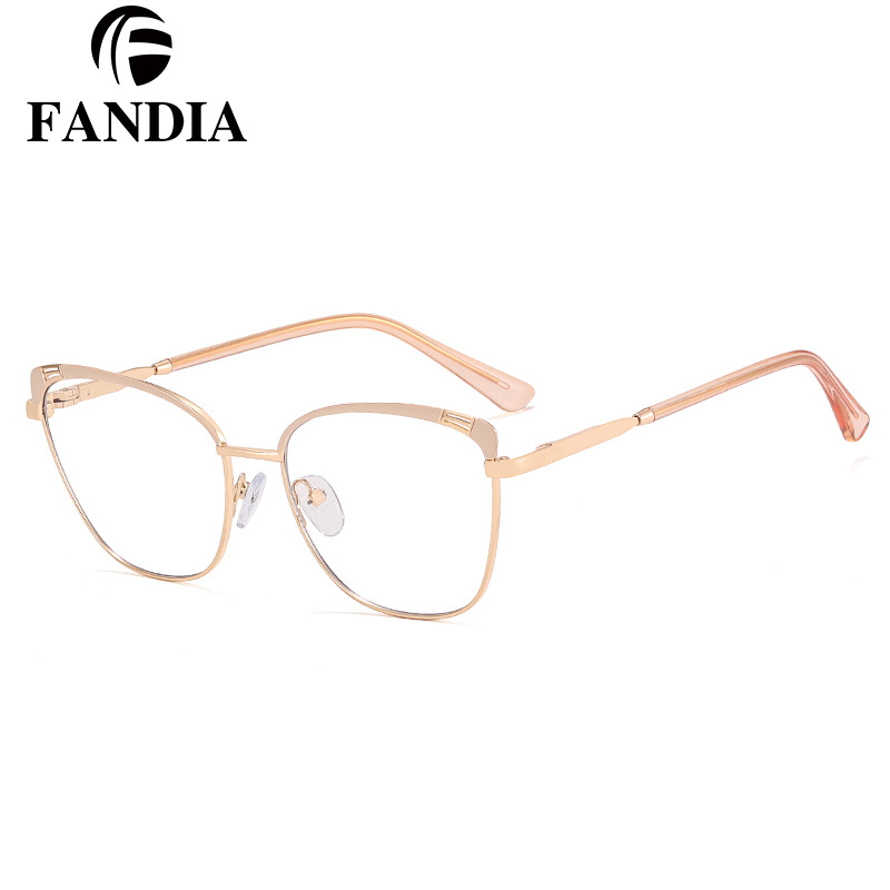 81135 nuevos marcos ópticos de la calle de resorte de metal de brazaletes de color crema marcos de gafas fábrica al por mayor en stock