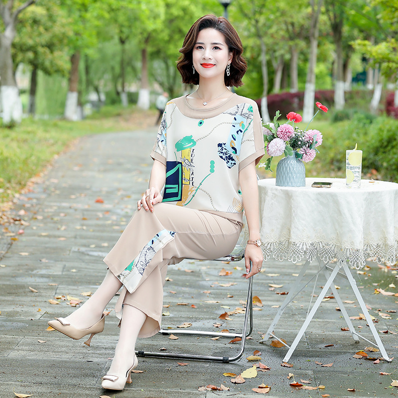 Mom's Summer Clothing Casual Printed Suit 2024 New Western-style Middle-aged Women's Short-sleeved T-shirt Top Two-piece Set